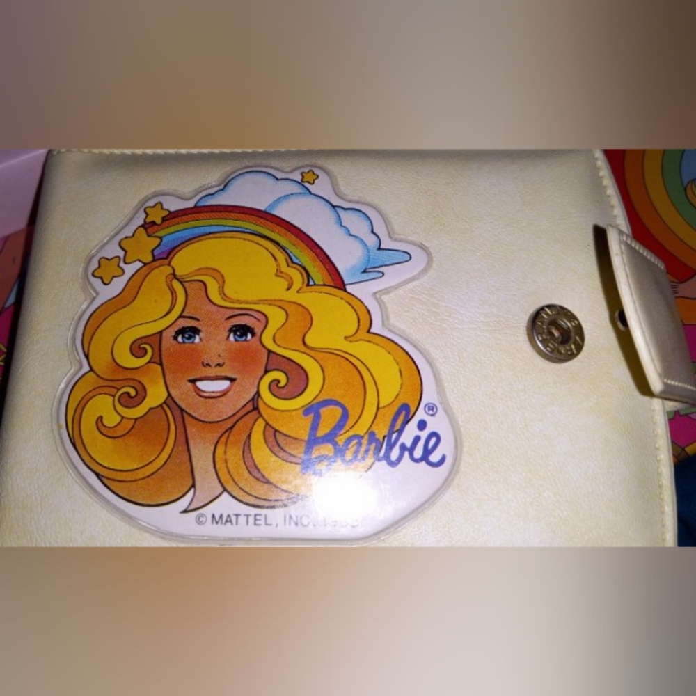 1983 Raindow Barbie Wallet - Picture 7 of 11